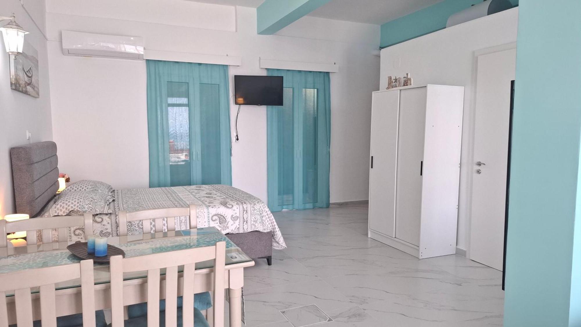 Antony'S Apartment Sea View Tiros Exterior photo